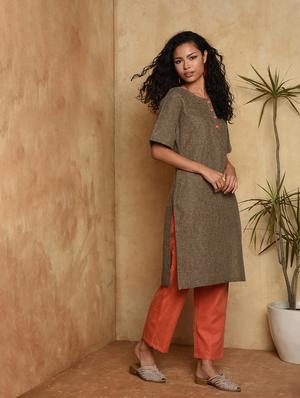 contrast solid straight kurta - 16957263 - Standard Image - 2
