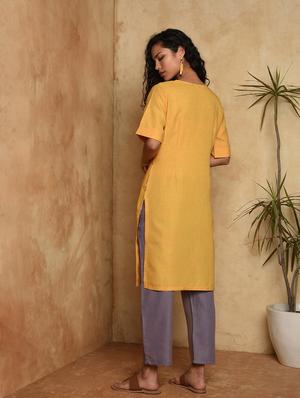 contrast solid straight kurta - 16957264 - Standard Image - 4