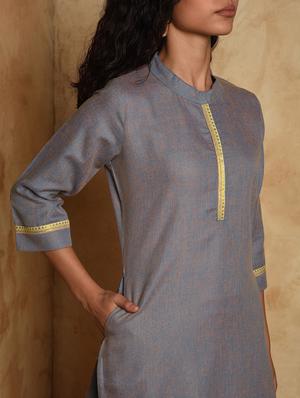contrast solid straight kurta - 16957265 - Standard Image - 5