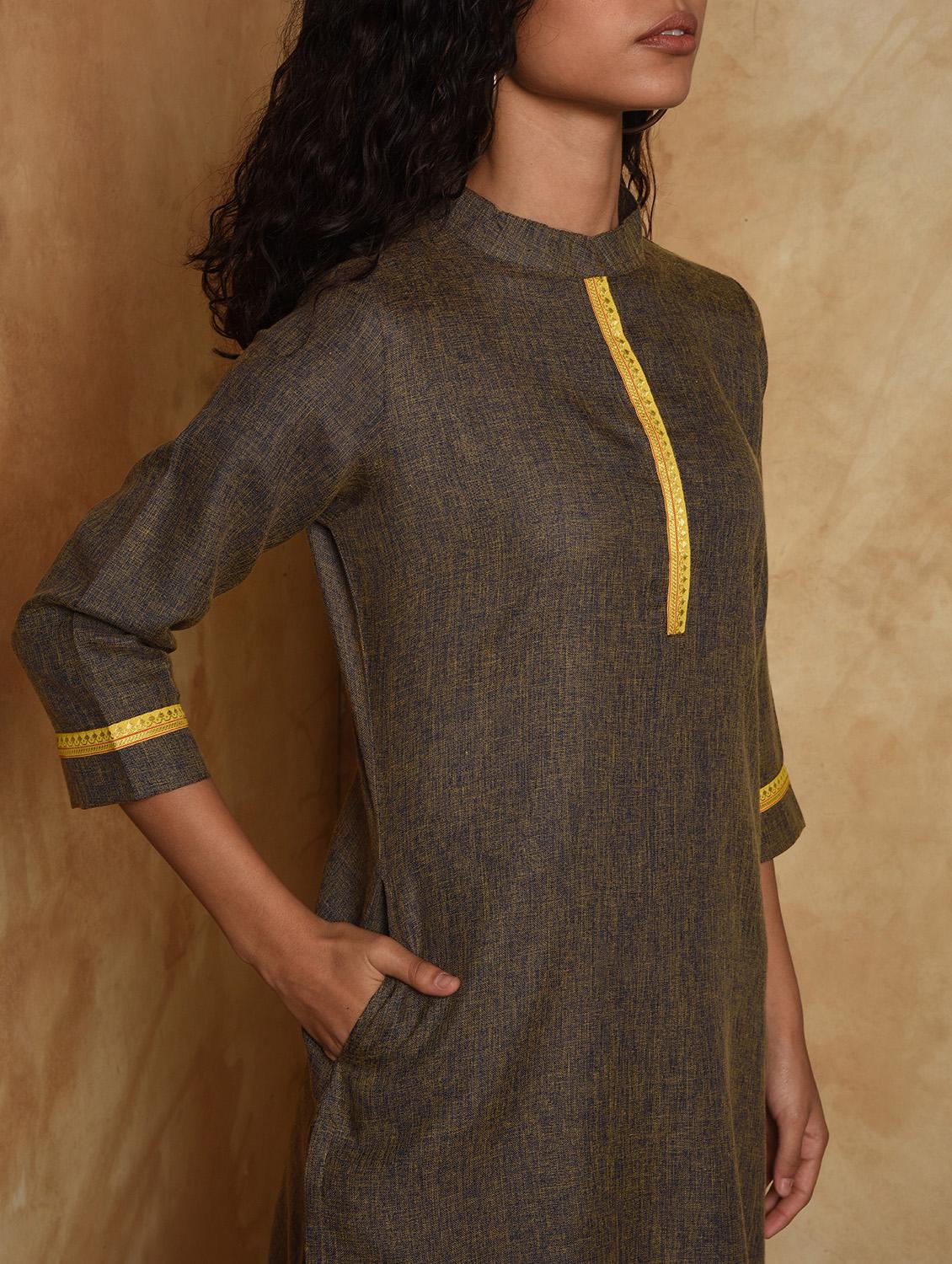 contrast solid straight kurta - 16957266 - Zoom Image - 4