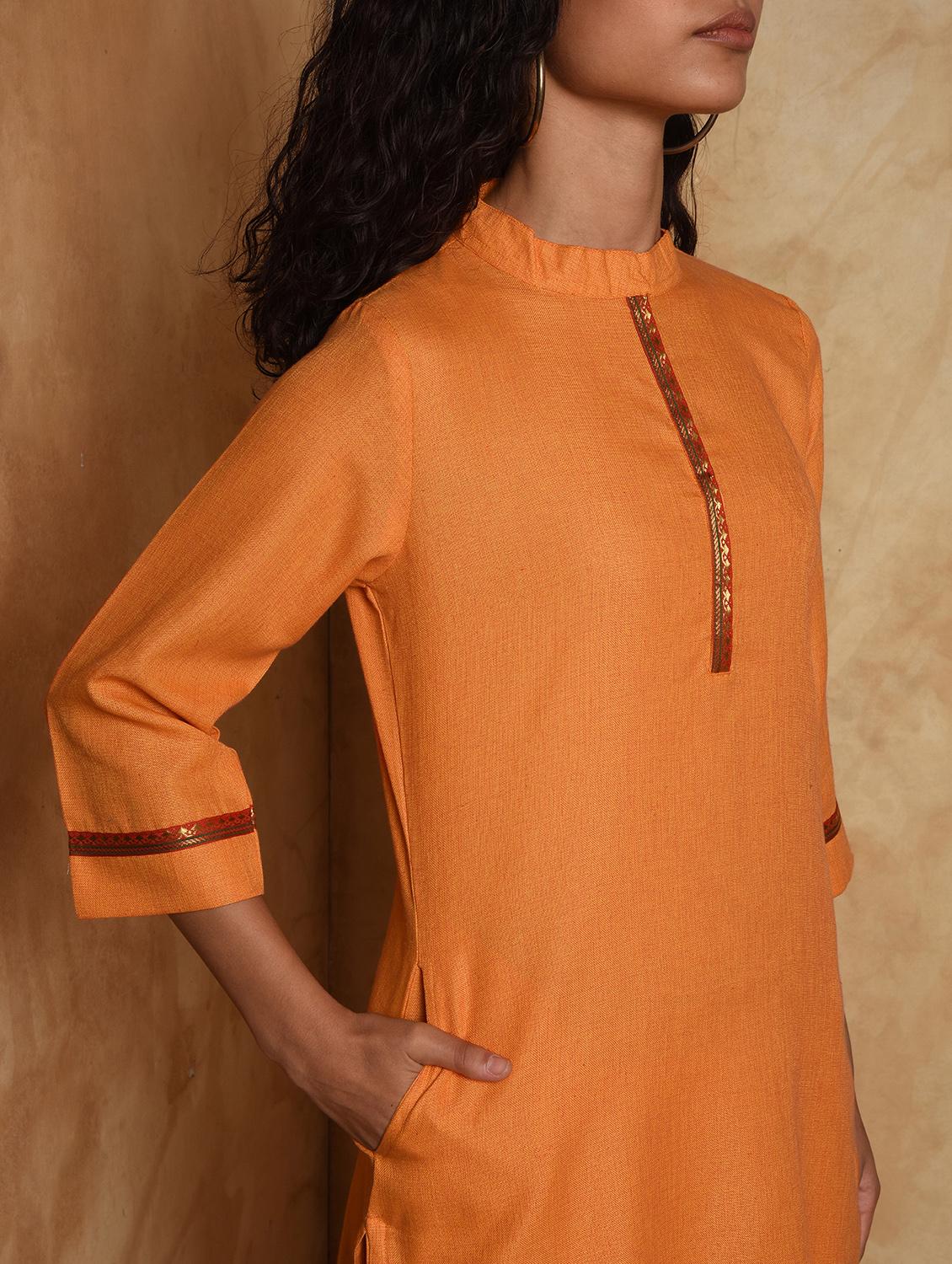contrast solid straight kurta - 16957269 - Zoom Image - 4