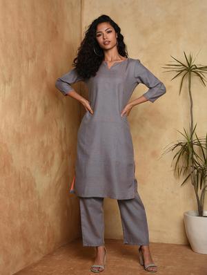 contrast solid straight kurta - 16957272 - Standard Image - 2