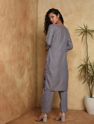 contrast solid straight kurta - 16957272 - Standard Image - 4
