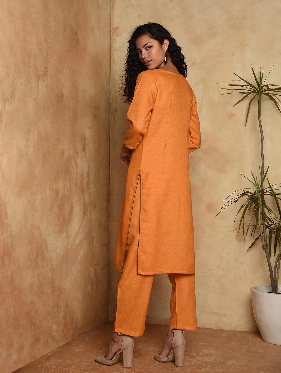 contrast solid straight kurta - 16957276 - Zoom Image - 4