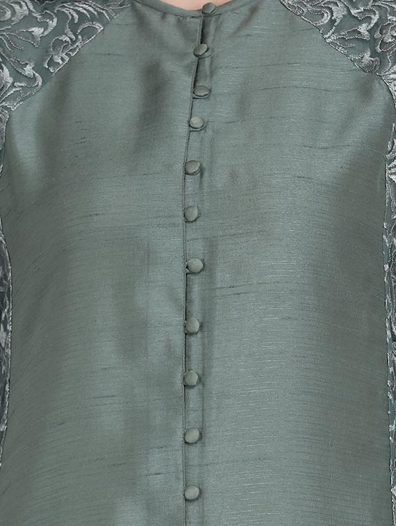solid flared kurta - 16957361 - Zoom Image - 4