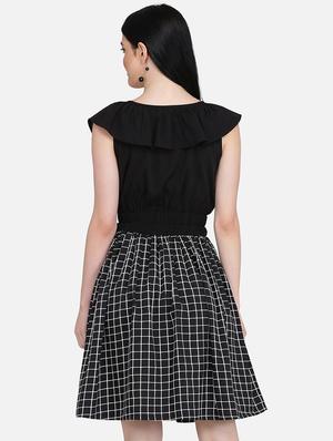 ruffled neck checkered flared dress - 16958255 - Standard Image - 3