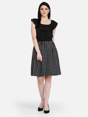 ruffled neck checkered flared dress - 16958255 - Standard Image - 4