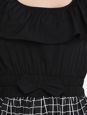 ruffled neck checkered flared dress - 16958255 - Standard Image - 5