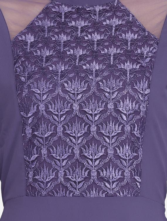 mock neck lace panel gown - 16958261 - Zoom Image - 4