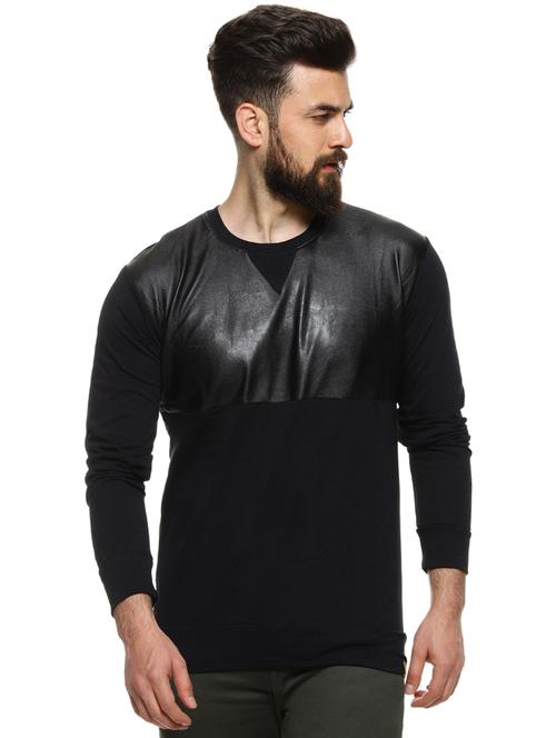 black cut & sew t-shirt - 16958353 - Standard Image - 1