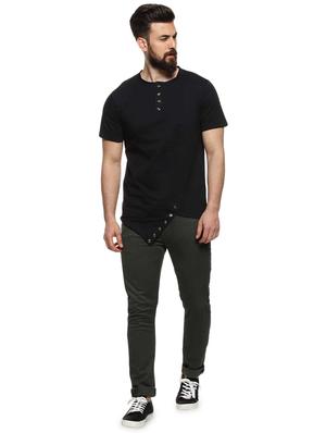 black solid asymmetric t-shirt - 16958466 - Standard Image - 4