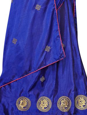 embroidered solid saree with blouse - 16959798 - Standard Image - 3