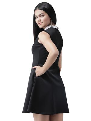 contrast collar flared dress - 16960412 - Standard Image - 3