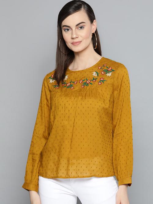 embroidered detail dobby top - 16962248 - Very Small Image - 1