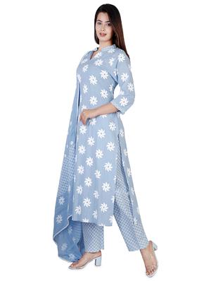 floral suit set - 16962941 - Standard Image - 2