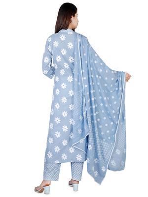 floral suit set - 16962941 - Standard Image - 3