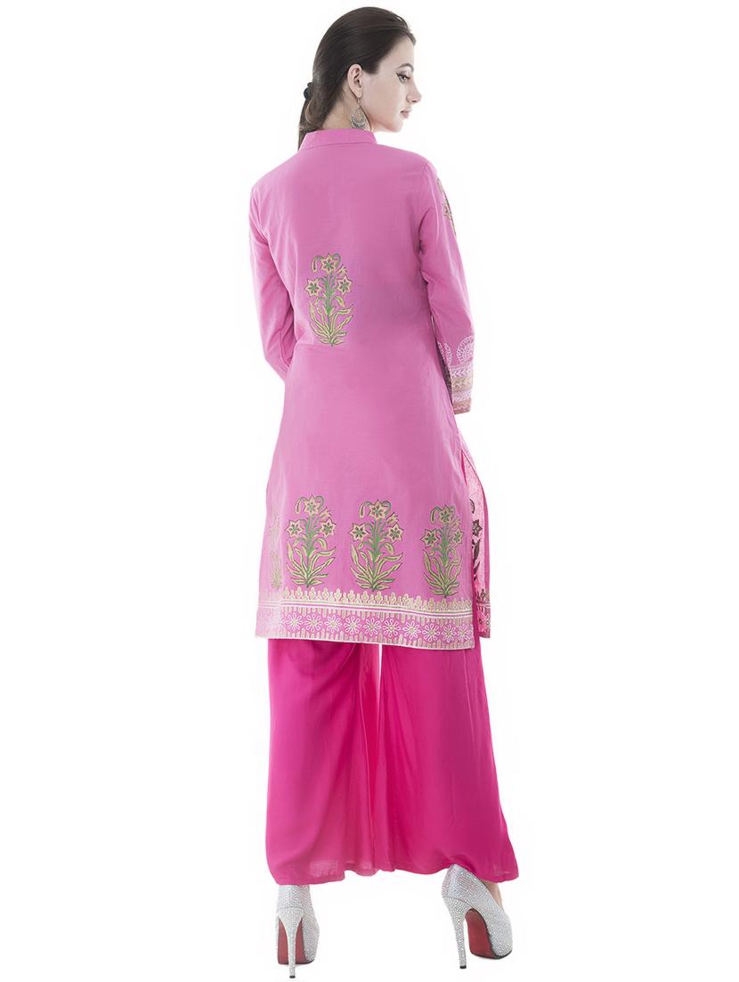 floral straight kurta - 16963230 - Zoom Image - 3