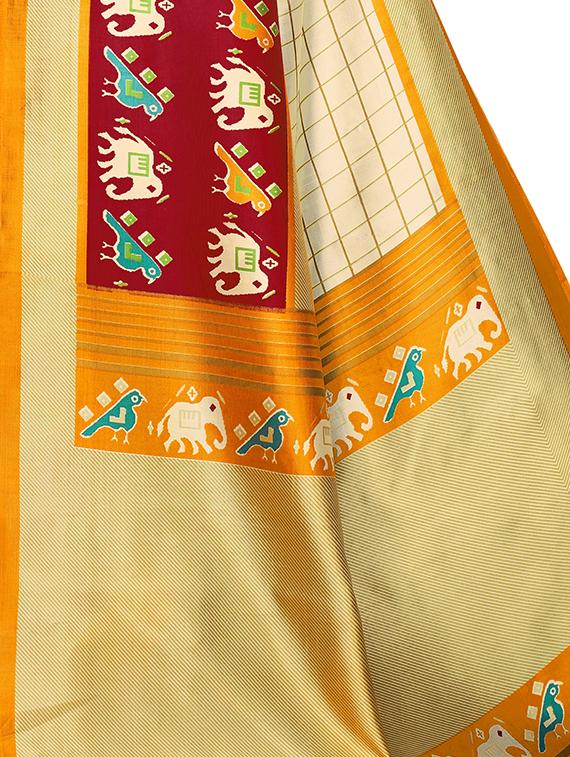 checkered printed saree with blouse - 16963411 - Zoom Image - 4