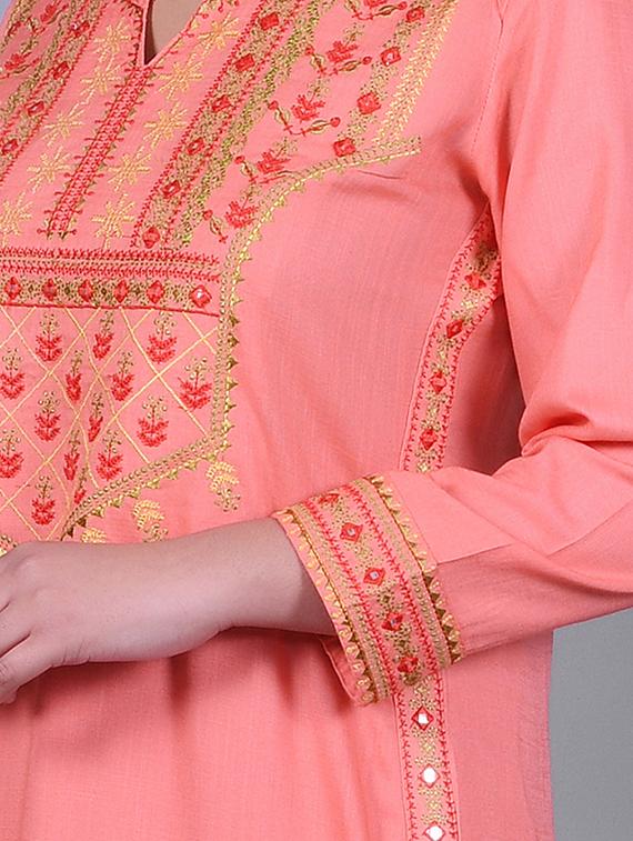 yoke embroidered straight kurta - 16964250 - Zoom Image - 4