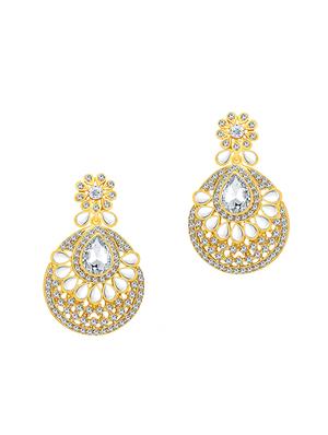 gold brass chandellier earring with mangtika - 16964397 - Standard Image - 3