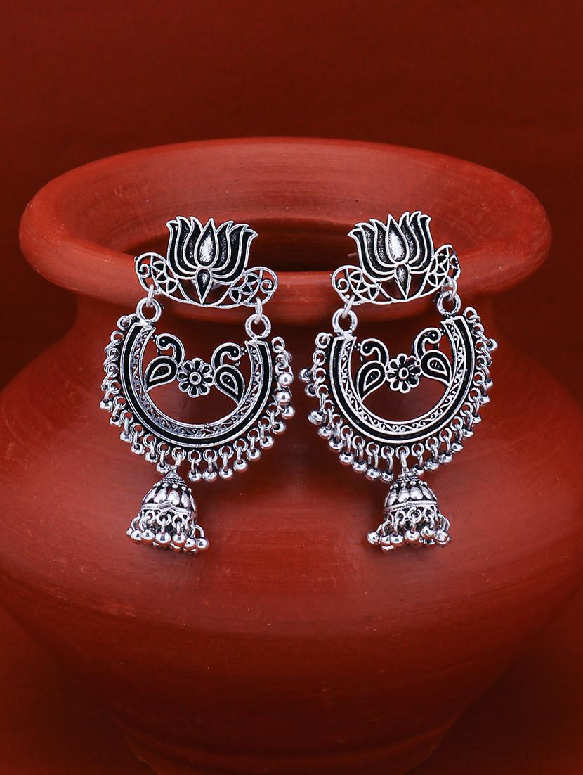 silver brass chandellier earring - 16965106 - Zoom Image - 3
