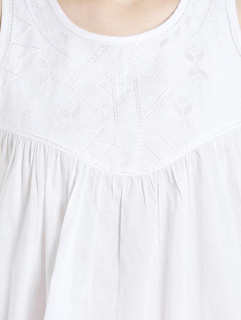 embroidered detail gathered top - 16969543 - Zoom Image - 3