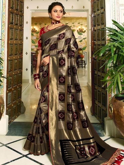 checkered woven saree with blouse - 16971155 - Very Small Image - 1