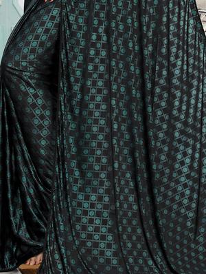 tassel detailed foil printed saree with blouse - 16977090 - Standard Image - 3