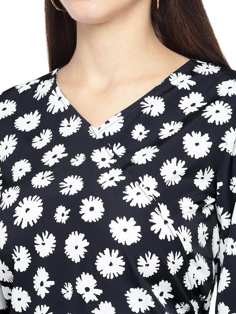 bell sleeves floral top - 16979088 - Zoom Image - 5