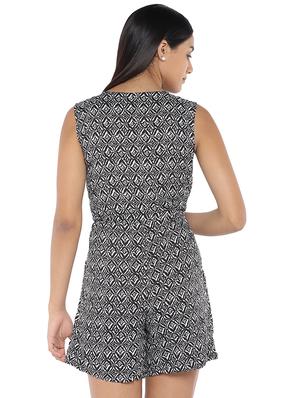 round neck printed romper - 16979136 - Standard Image - 3
