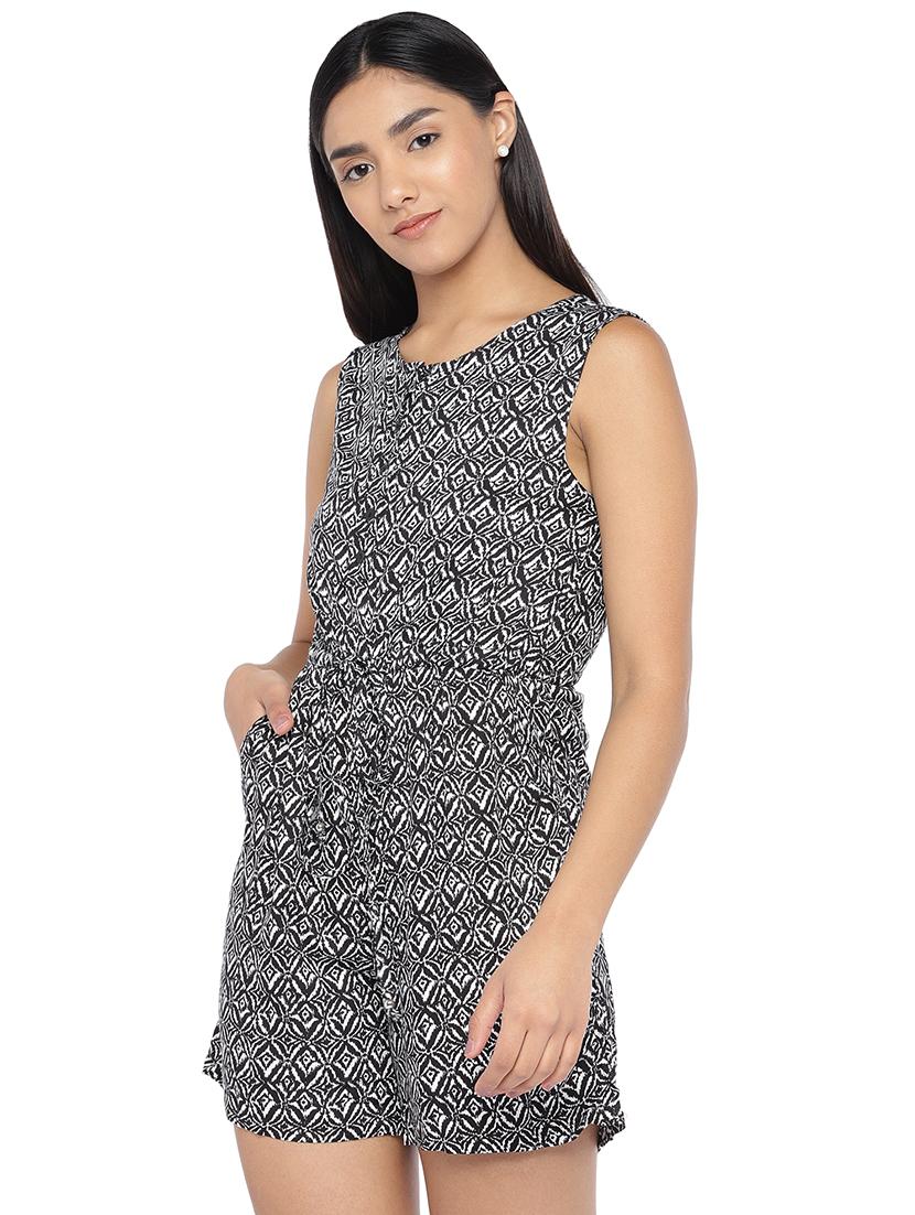 round neck printed romper - 16979136 - Zoom Image - 2