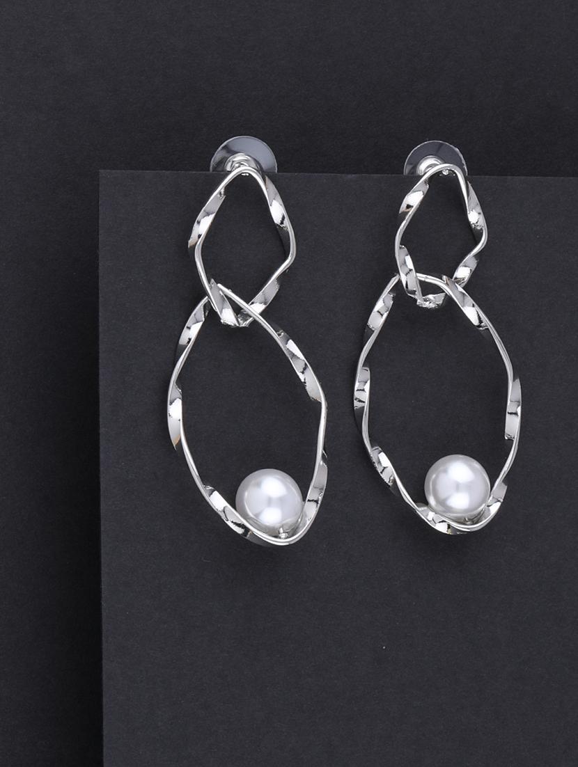 silver metal drop earring - 16979635 - Zoom Image - 3