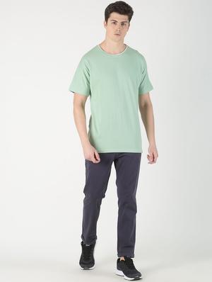 green solid t-shirt - 16983366 - Standard Image - 4
