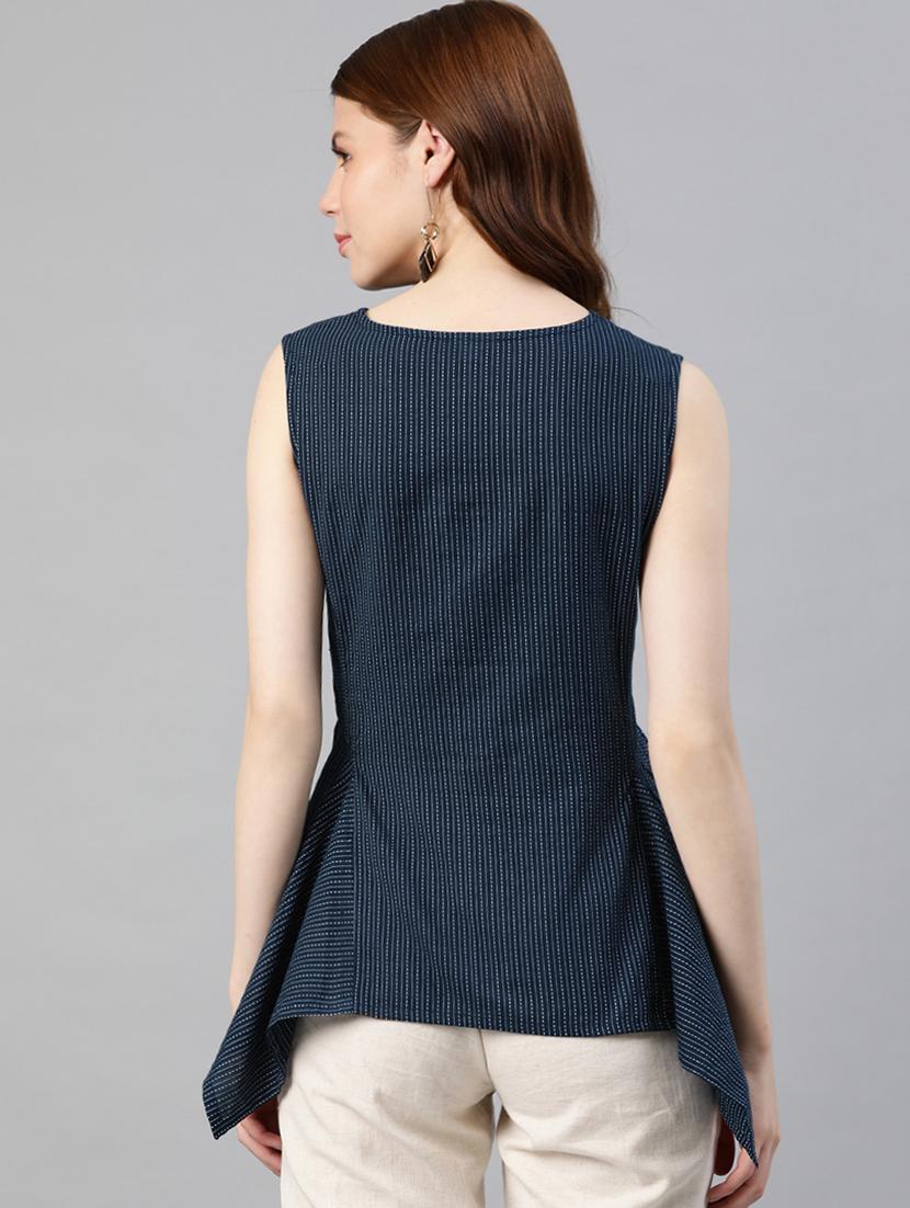 rose embroidered patch asymmetric top - 16983785 - Zoom Image - 3