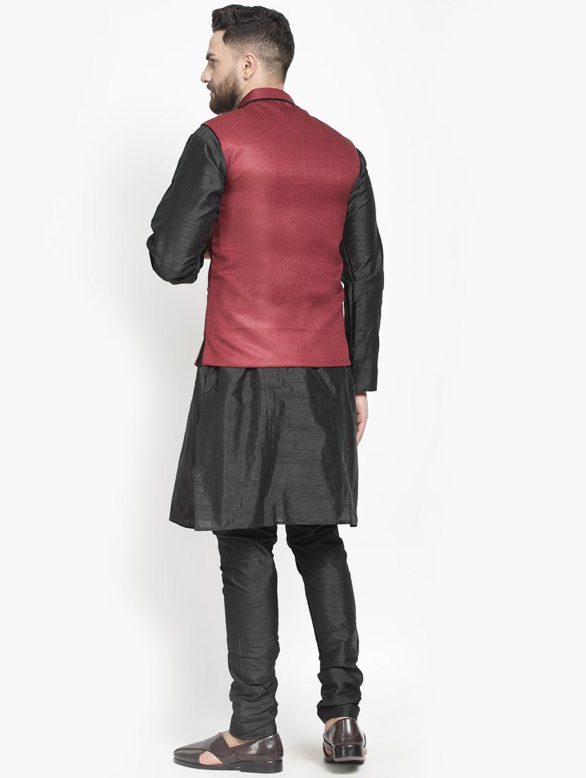 black silk blend kurta pyjama set with maroon solid nehru jacket - 16985914 - Zoom Image - 3