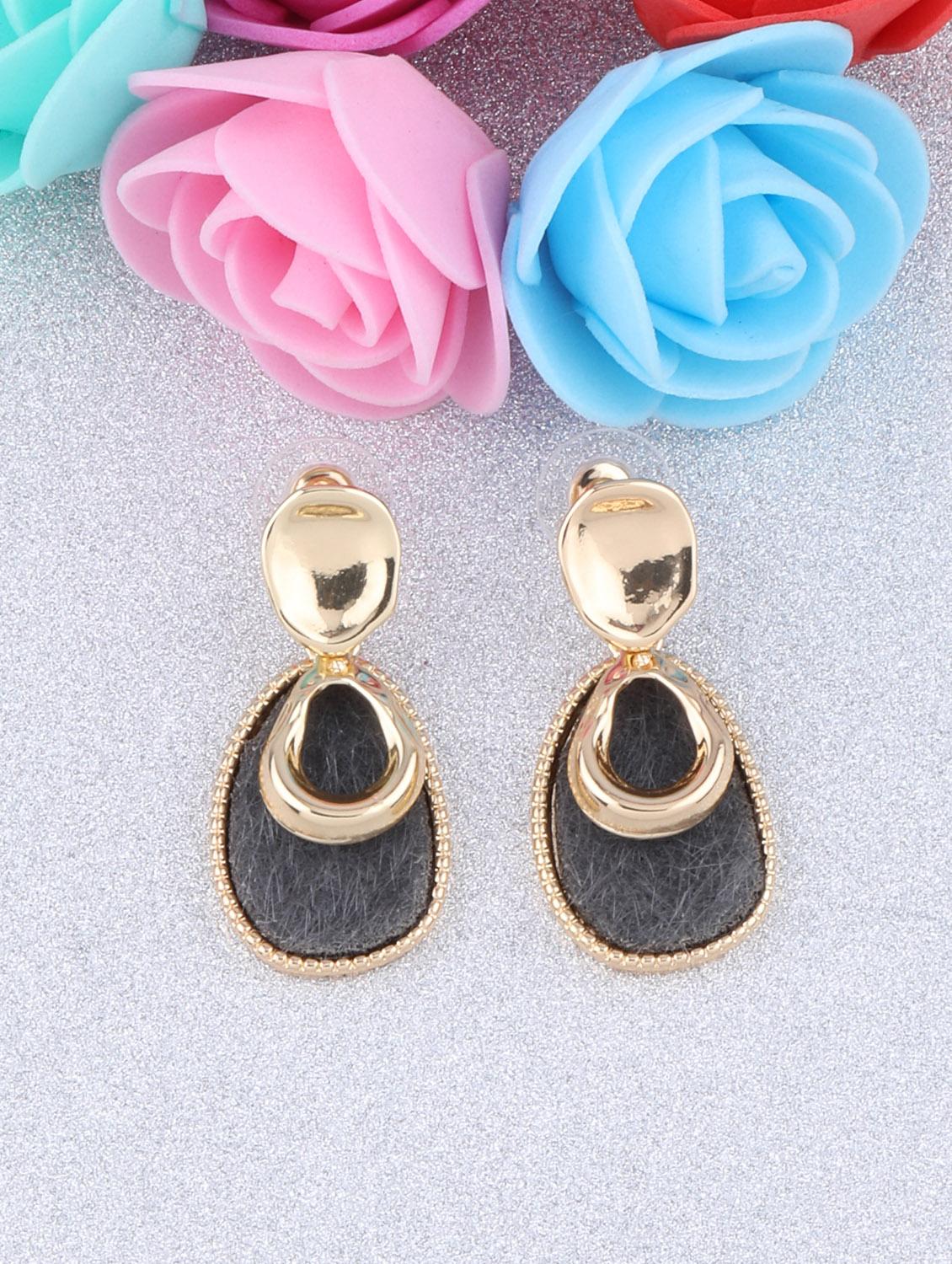 black metal drop earring - 16991832 - Zoom Image - 2