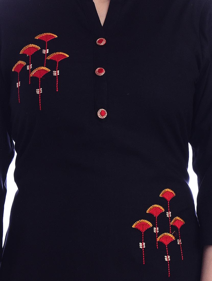 embroidered straight kurta - 16993477 - Zoom Image - 4