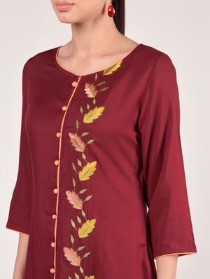 embroidered straight kurta - 16994293 - Standard Image - 4