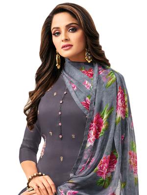 solid unstitched suit - 16994736 - Standard Image - 3