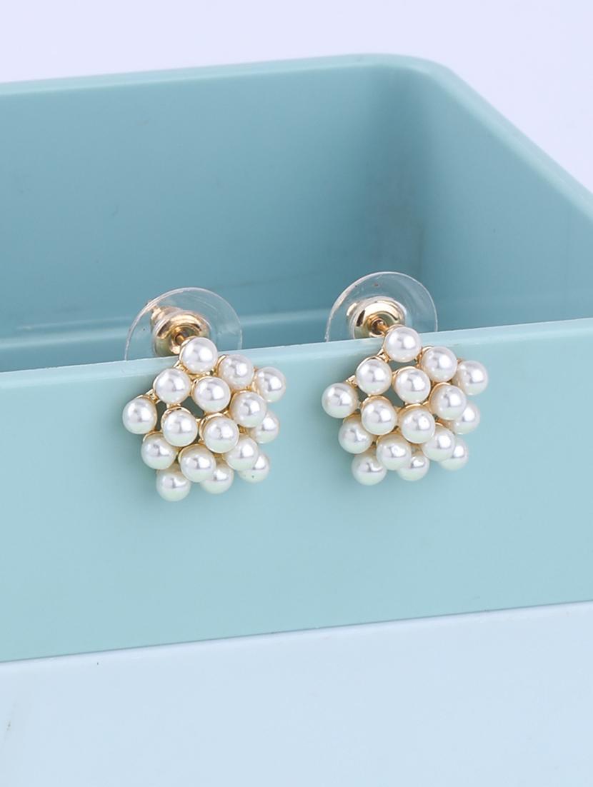 gold metal studs earring - 16995670 - Zoom Image - 1