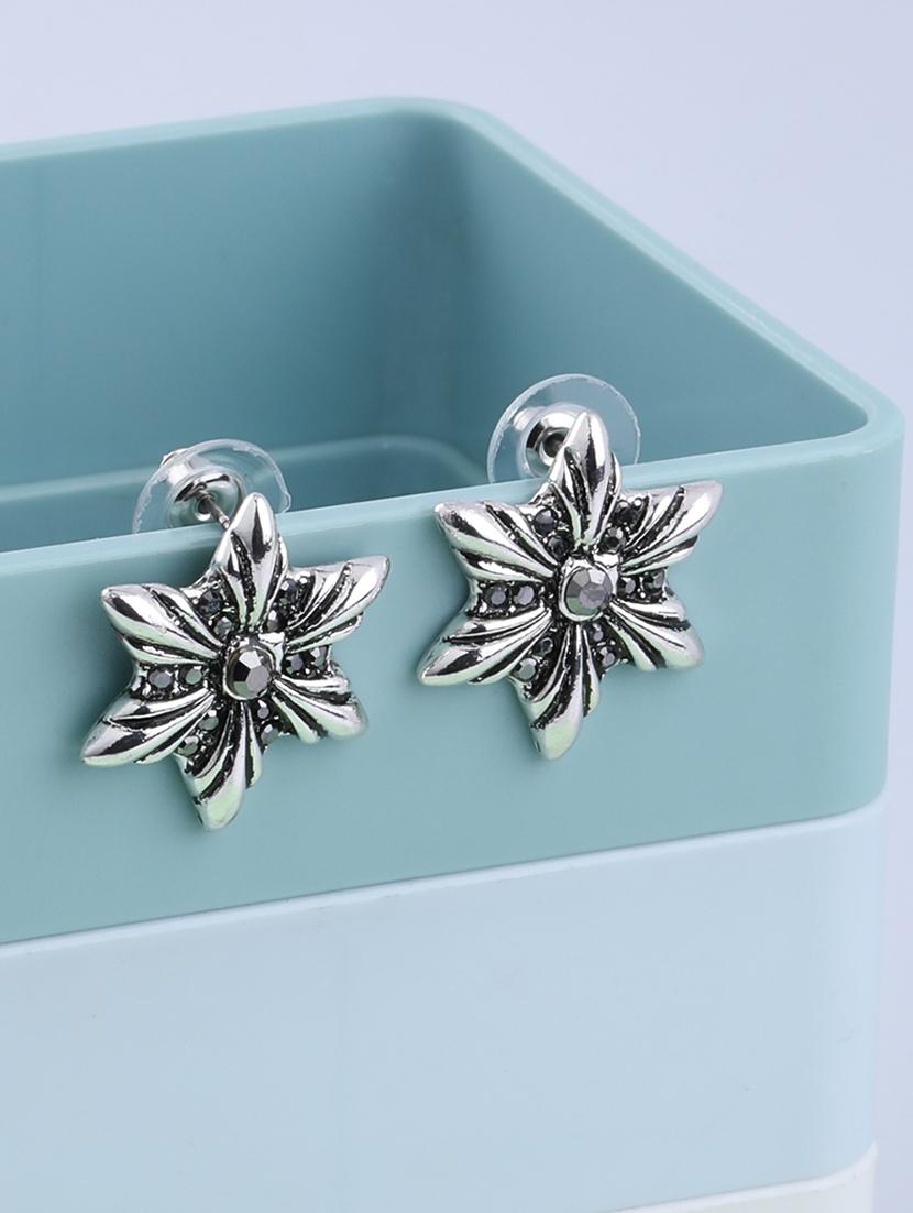 silver metal studs earring - 16996165 - Zoom Image - 2