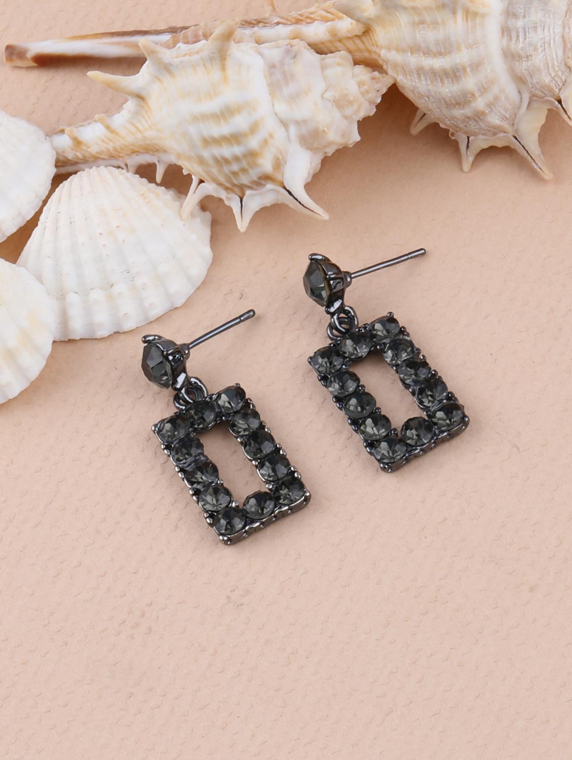 black metal drop earring - 16996169 - Zoom Image - 1