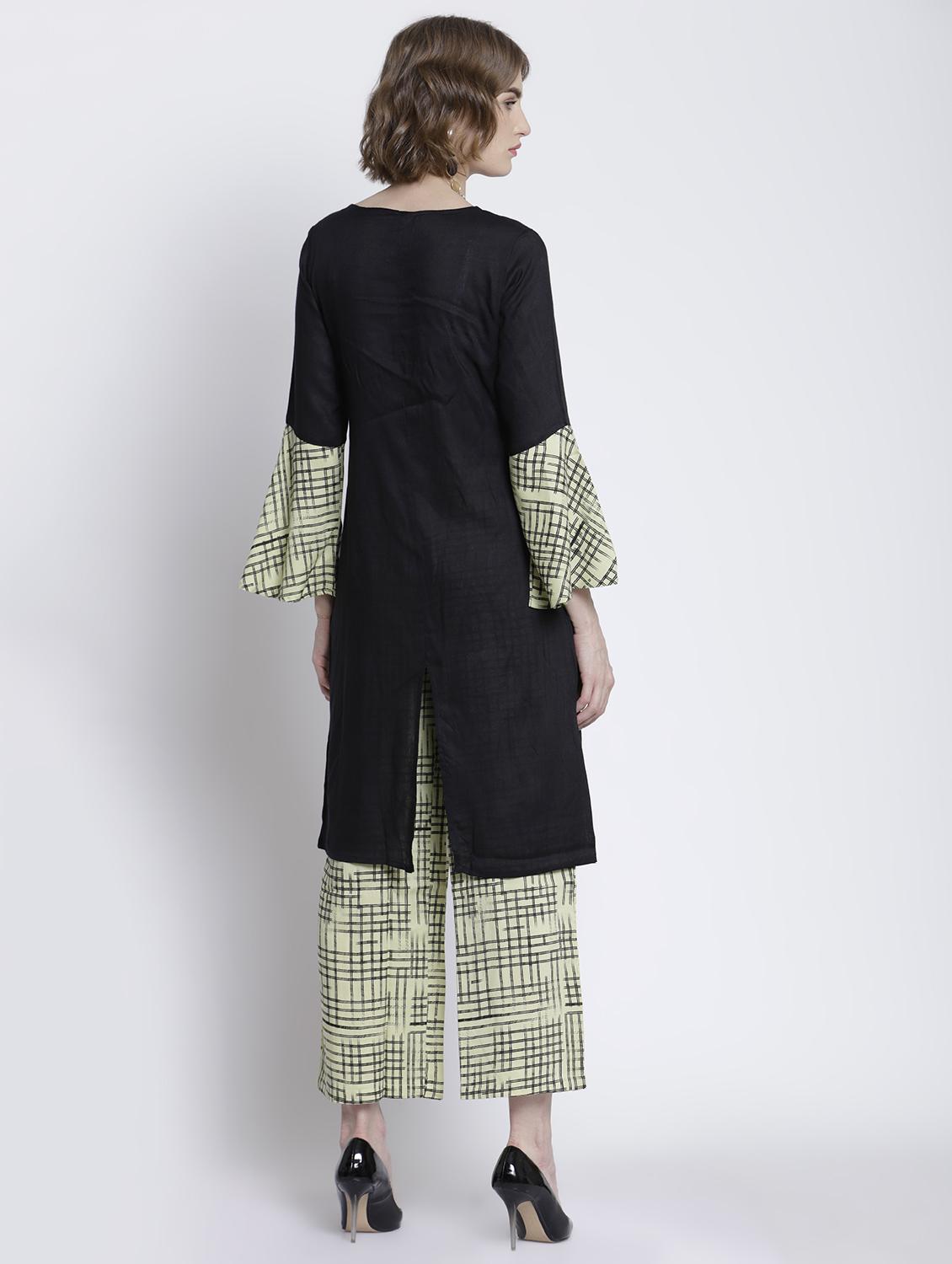 contrast bell sleeves back slit a-line kurta - 16998825 - Zoom Image - 3