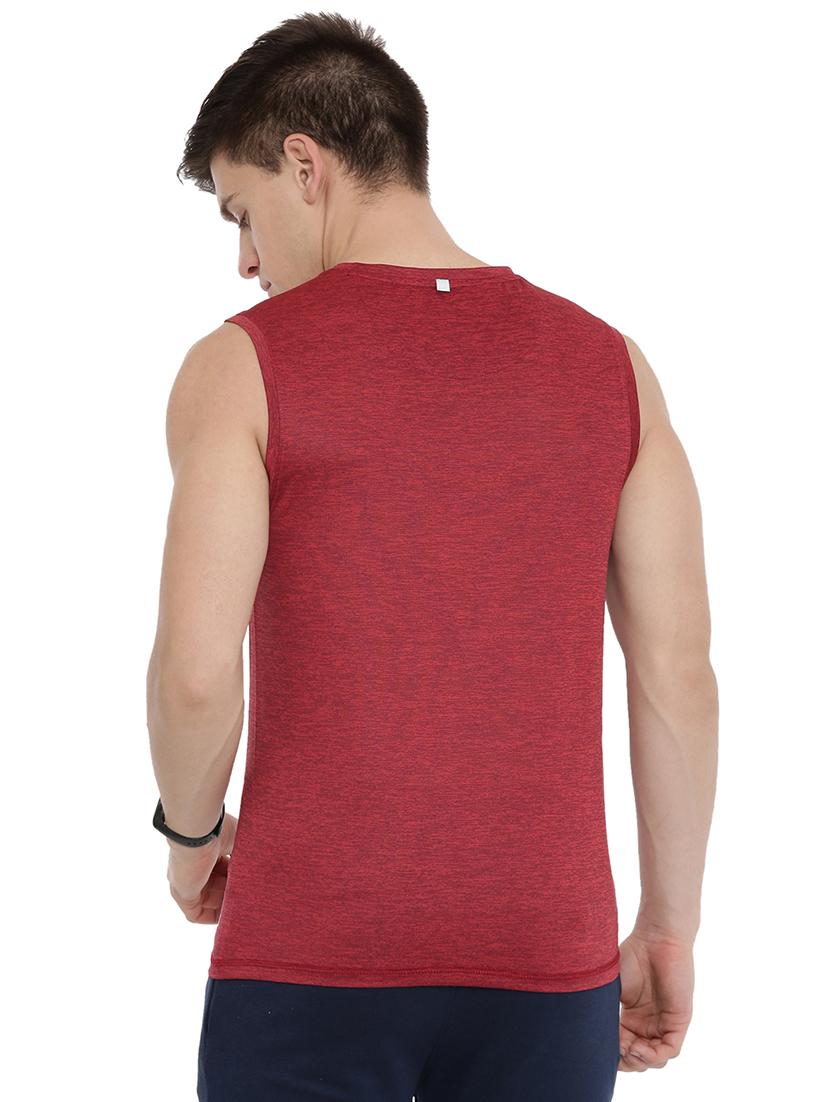red solid t-shirt - 16999449 - Zoom Image - 3