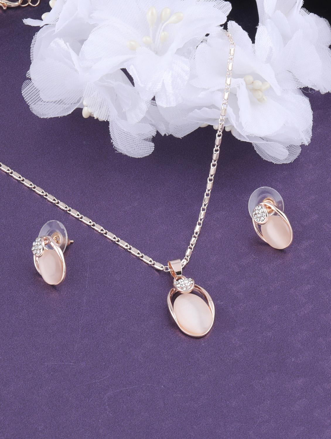 gold metal pendants and earrings - 17006366 - Zoom Image - 1