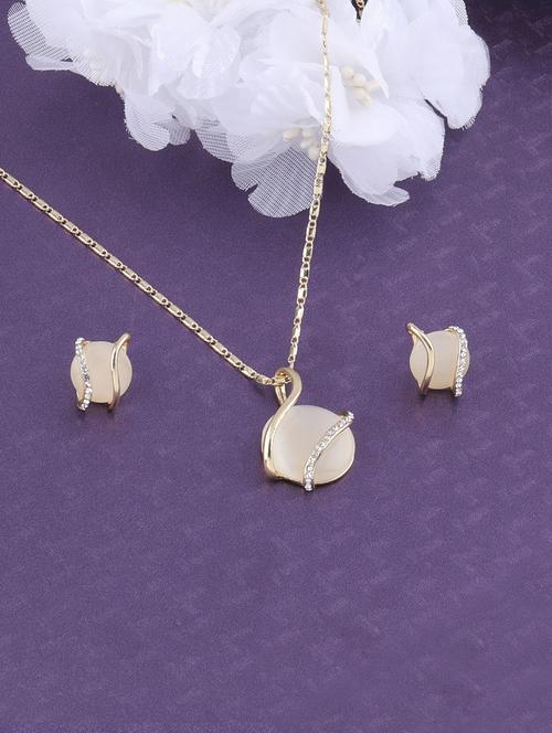 gold metal pendant - 17006374 - Standard Image - 1
