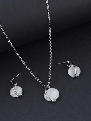 silver metal pendant - 17006378 - Standard Image - 4