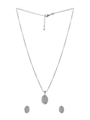 silver metal pendant - 17006381 - Standard Image - 3