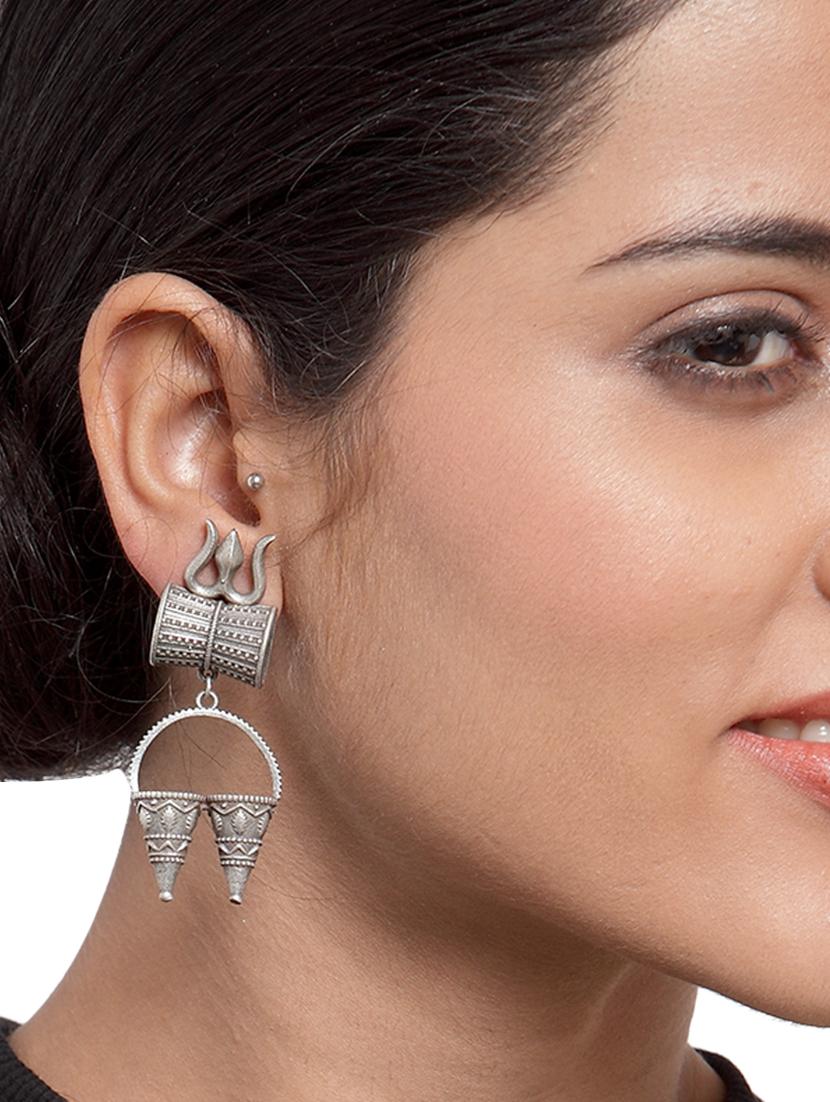 silver brass drop earring - 17012111 - Zoom Image - 4