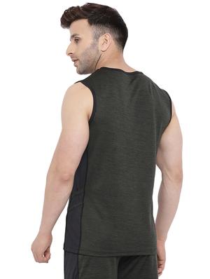 green solid t-shirt - 17014238 - Standard Image - 3
